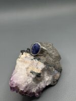 Каблучка з сапфіром.