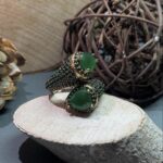 Безрозмірна каблучка зі смарагдом. - Зображення 4