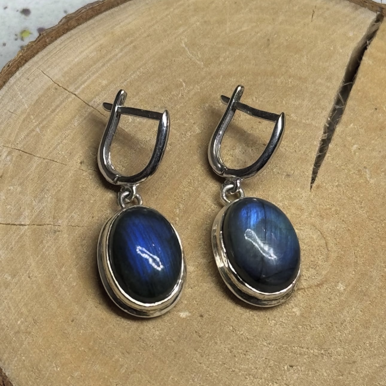 Screenshot Сережки з лабрадором. - Зображення 1